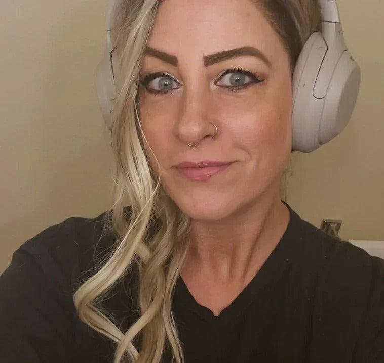 Laura J.